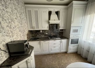 Продам двухкомнатную квартиру, 55 м2, Воронеж, улица Артамонова, 34/2, ЖК Лазурный