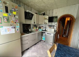 Продам двухкомнатную квартиру, 51 м2, Боровичи, Устюженская улица, 9А