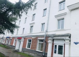 Продается 2-комнатная квартира, 49.8 м2, Магадан, улица Горького, 8