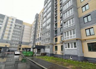 Продается 2-ком. квартира, 56 м2, Йошкар-Ола, улица Берёзово, 7