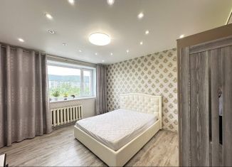 Продается двухкомнатная квартира, 54.5 м2, Магадан, улица Зайцева, 25, микрорайон Солнечный