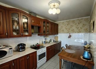 Продам 3-ком. квартиру, 73 м2, Томская область, улица Белинского, 35/1