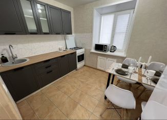 Сдается 2-комнатная квартира, 62 м2, Вельск, Привокзальная улица, 40