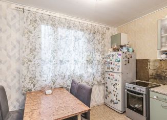 Продаю 3-ком. квартиру, 73.8 м2, Москва, Осенний бульвар, 20к1, ЗАО