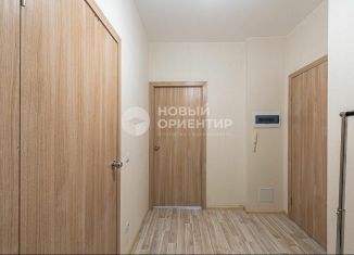 Продажа 2-комнатной квартиры, 54.5 м2, Екатеринбург, метро Чкаловская, улица Евгения Савкова, 4