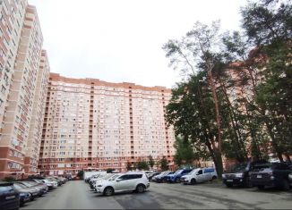 Сдается 2-комнатная квартира, 85 м2, Троицк, Академическая площадь, 3