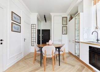 Продаю 3-ком. квартиру, 54 м2, Сочи, микрорайон Бытха, улица Бытха, 17В