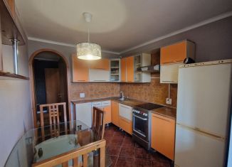 Сдается 2-ком. квартира, 44 м2, Челябинск, улица Овчинникова, 6