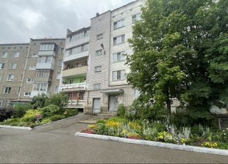 Продаю 3-комнатную квартиру, 63 м2, Березники, улица Мира, 56
