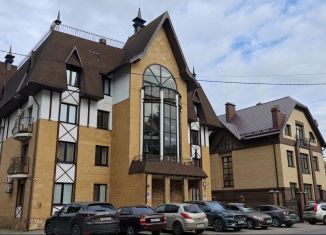 Продам 3-ком. квартиру, 102.4 м2, Киров, Казанская улица, 30