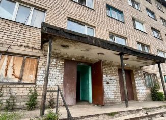 Сдача в аренду комнаты, 13 м2, Псковская область, улица Дружбы, 5к2