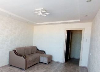 Сдаю 1-ком. квартиру, 42 м2, Чебоксары, проспект Тракторостроителей, 78к1