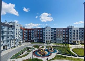 Продажа 2-комнатной квартиры, 69 м2, Троицк, улица Академика Дыхне, 18