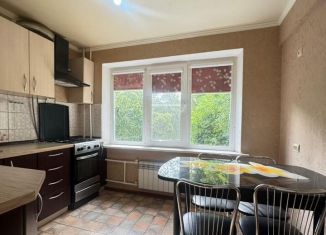 Продам 1-ком. квартиру, 31 м2, Армавир, Новороссийская улица, 94