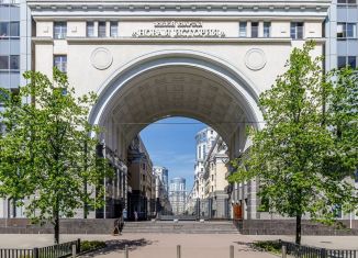Трехкомнатная квартира на продажу, 115.9 м2, Санкт-Петербург, Василеостровский район, Средний проспект Васильевского острова, 85
