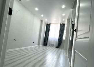 Продажа 2-ком. квартиры, 50 м2, Краснодар, улица Петра Метальникова, 38