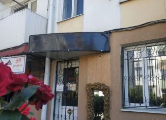 Продам помещение свободного назначения, 12 м2, Крым, улица Гагарина, 2