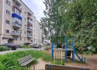 Продажа 1-ком. квартиры, 34 м2, Екатеринбург, Октябрьский район, Волчанский переулок, 10