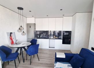 Продаю 2-ком. квартиру, 62 м2, Чебоксары, улица Энергетиков, 17к1