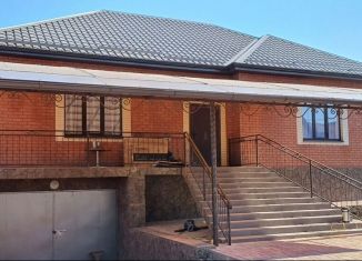 Сдам в аренду дом, 190 м2, Ессентуки, улица 70 лет Победы, зд2