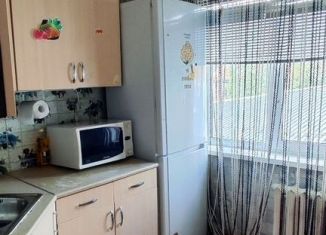 Трехкомнатная квартира в аренду, 57 м2, Юрга, улица Кирова, 18