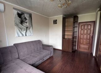 Продаю трехкомнатную квартиру, 60.8 м2, Долгопрудный, проспект Пацаева, 14