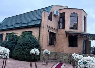 Сдам в аренду дом, 400 м2, Грозный, Мурманская улица, 16, Байсангуровский район