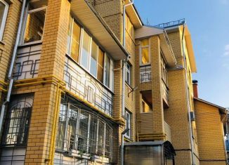 Продается трехкомнатная квартира, 93.8 м2, Кострома, Комсомольская улица, 67/7