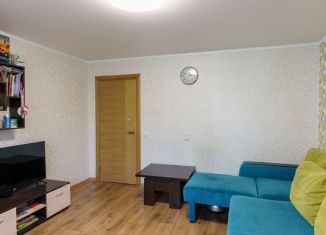 Продаю 2-комнатную квартиру, 43.8 м2, Тюменская область, улица Монтажников, 12