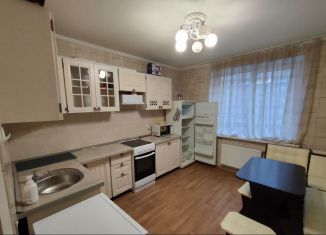 Сдаю в аренду 1-ком. квартиру, 34 м2, Мурино, улица Шувалова, 14