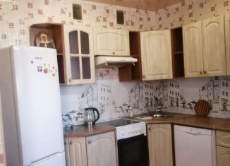 Сдача в аренду 2-ком. квартиры, 55 м2, Чита, улица Бутина, 115к1