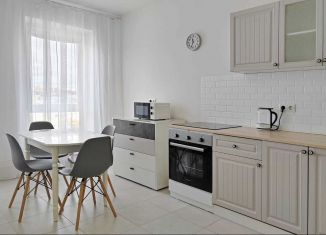 Трехкомнатная квартира в аренду, 75 м2, посёлок Коммунарка, улица Александры Монаховой, 89к1