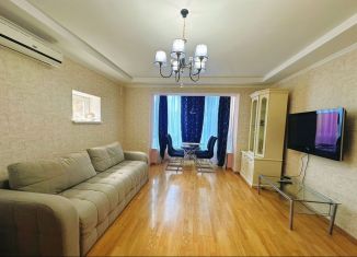 Двухкомнатная квартира в аренду, 70 м2, поселок городского типа Массандра, улица Умельцев, 3