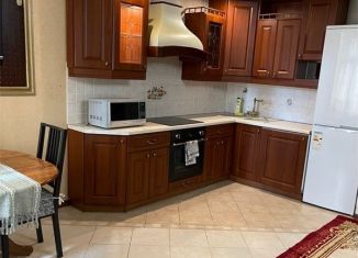 Сдается в аренду 1-комнатная квартира, 55 м2, Москва, Совхозная улица, 41, ЮВАО