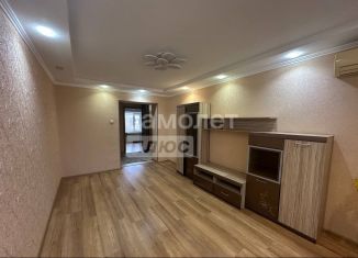 Сдается в аренду 3-комнатная квартира, 58.9 м2, Кропоткин, Мопровский проезд, 9