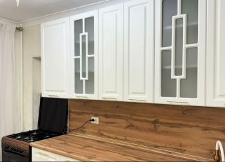 Сдача в аренду 3-комнатной квартиры, 76 м2, Грозный, проспект Ахмат-Хаджи Абдулхамидовича Кадырова, 46