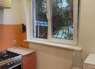 Сдаю в аренду трехкомнатную квартиру, 56 м2, Челябинская область, улица Ворошилова, 33