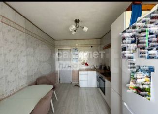 Сдается в аренду двухкомнатная квартира, 48 м2, Бурятия, улица Калашникова, 18