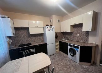 Сдам в аренду однокомнатную квартиру, 40 м2, деревня Куюки, 8-й квартал, 7