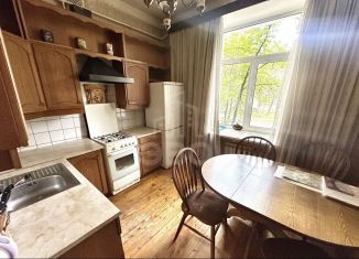 Сдаю трехкомнатную квартиру, 80.4 м2, Петергоф, Санкт-Петербургский проспект, 56