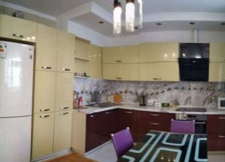 Сдам в аренду 2-ком. квартиру, 60 м2, Тюмень, улица Николая Зелинского, 5, Восточный округ