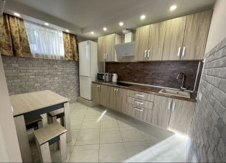 Сдается в аренду однокомнатная квартира, 36 м2, Сочи, Виноградная улица, 195/28, микрорайон Мамайка