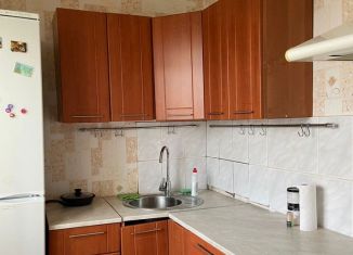 Сдаю 1-ком. квартиру, 34 м2, Коми, улица Малышева, 14