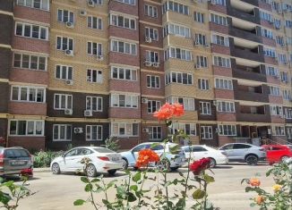 Сдается в аренду 1-комнатная квартира, 40 м2, Анапа, Крестьянская улица, 27к2