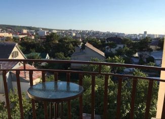 Сдам в аренду 2-комнатную квартиру, 58 м2, Геленджик, Степная улица, 49А