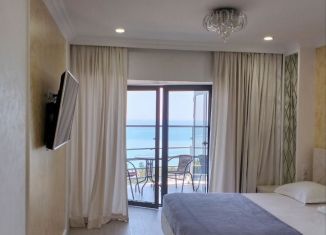 Сдам в аренду 2-ком. квартиру, 90 м2, Сочи, улица Пирогова, 30, микрорайон Новый Сочи