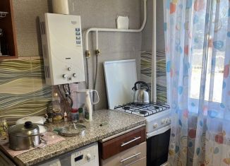 Сдаю 1-ком. квартиру, 35 м2, Темрюк, Октябрьская улица, 181