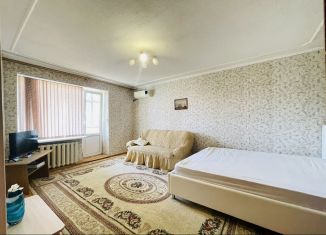 Сдаю 1-комнатную квартиру, 38 м2, Аксай, Заводская улица, 30