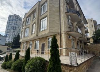 Сдам 2-комнатную квартиру, 55 м2, Сочи, Донской переулок, 11/1к2, микрорайон Донская