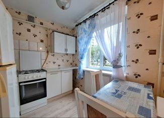 Сдам в аренду 1-ком. квартиру, 38 м2, Калининград, улица Генерала Соммера